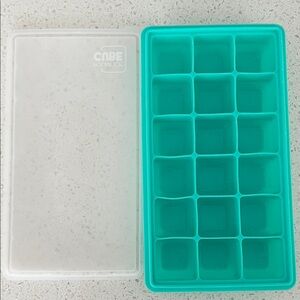 Ice Cube Tray with Lid - Green